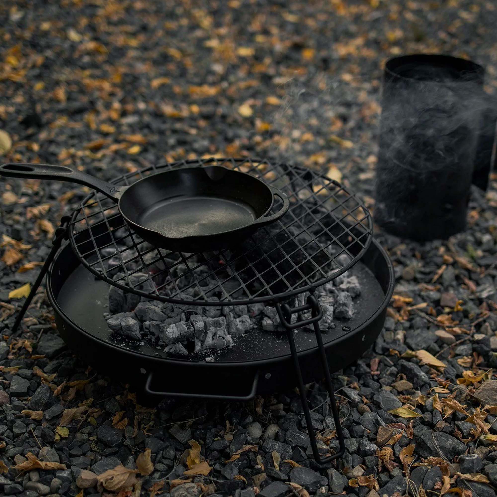 barebones-cook-dine-fire-pit-grillrost-rund-stahl-klappbar image 5