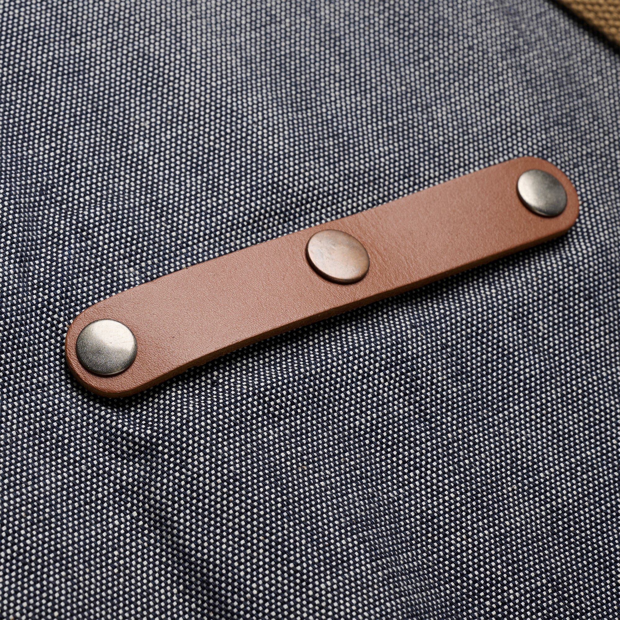 barebones-cook-dine-classic-crossback-sch-rze-denim image 5