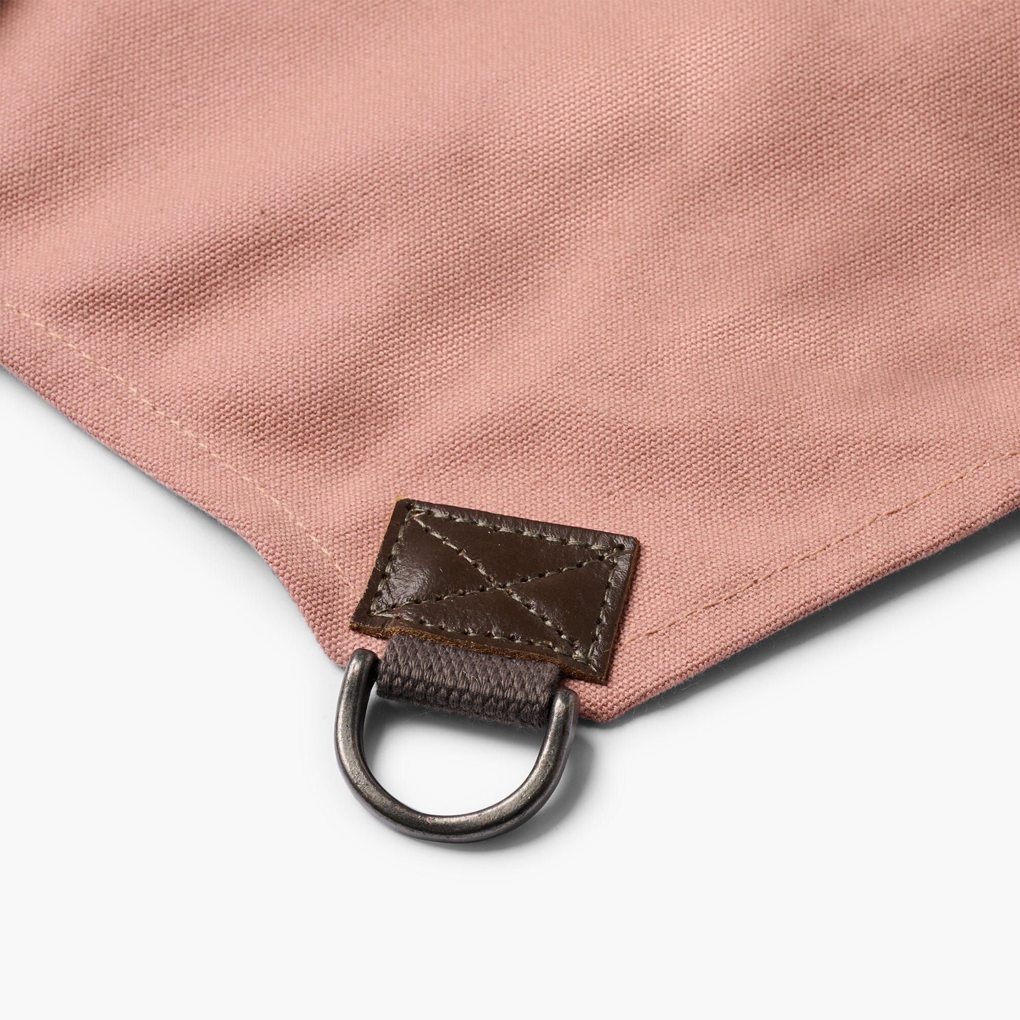 barebones-classic-crossback-sch-rze-rosa-canvas image 4