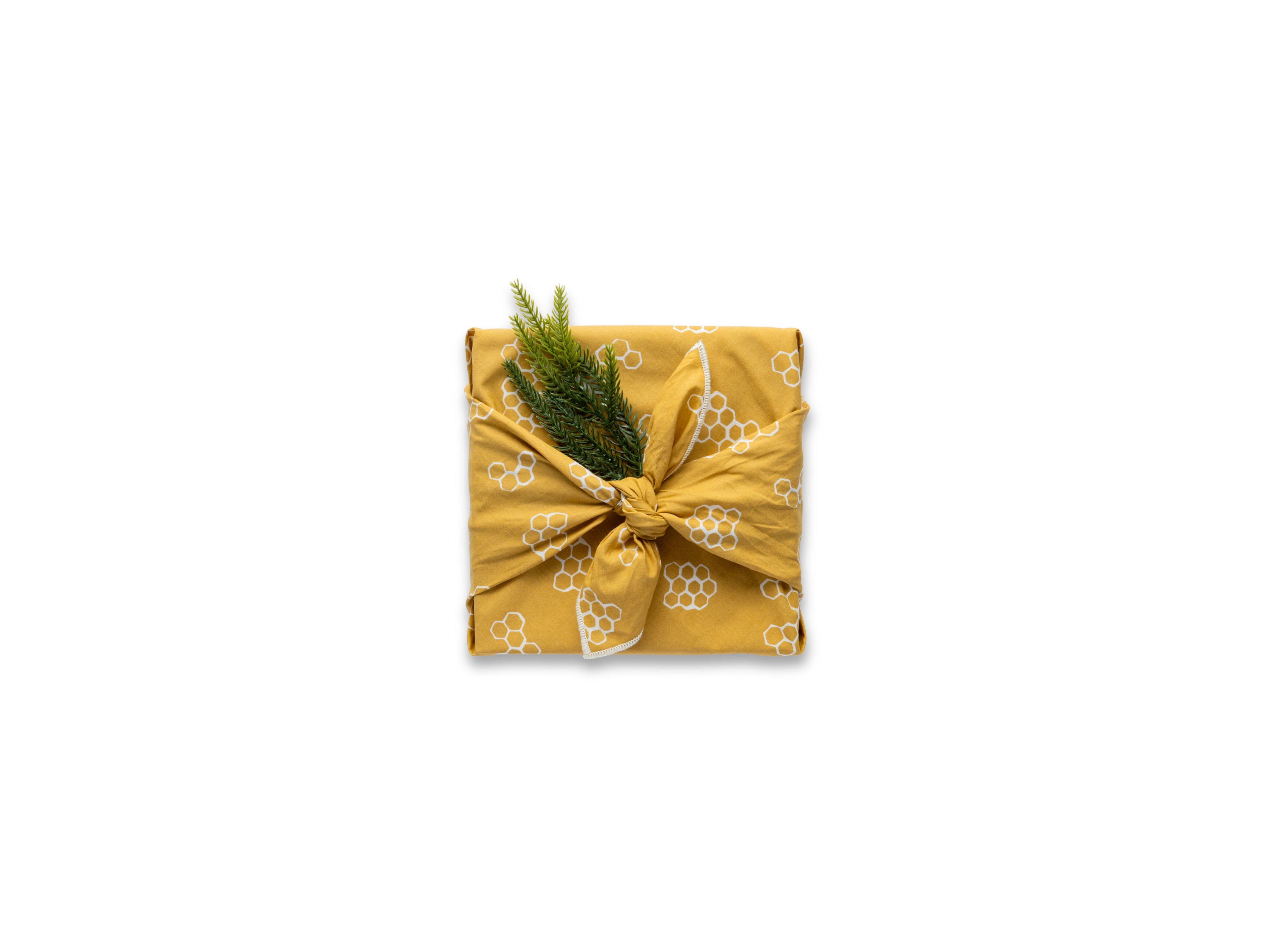 bee-s-wrap-gifts-geschenkpapier-wiederverwendbar-honeycomb-4er-pack image 2