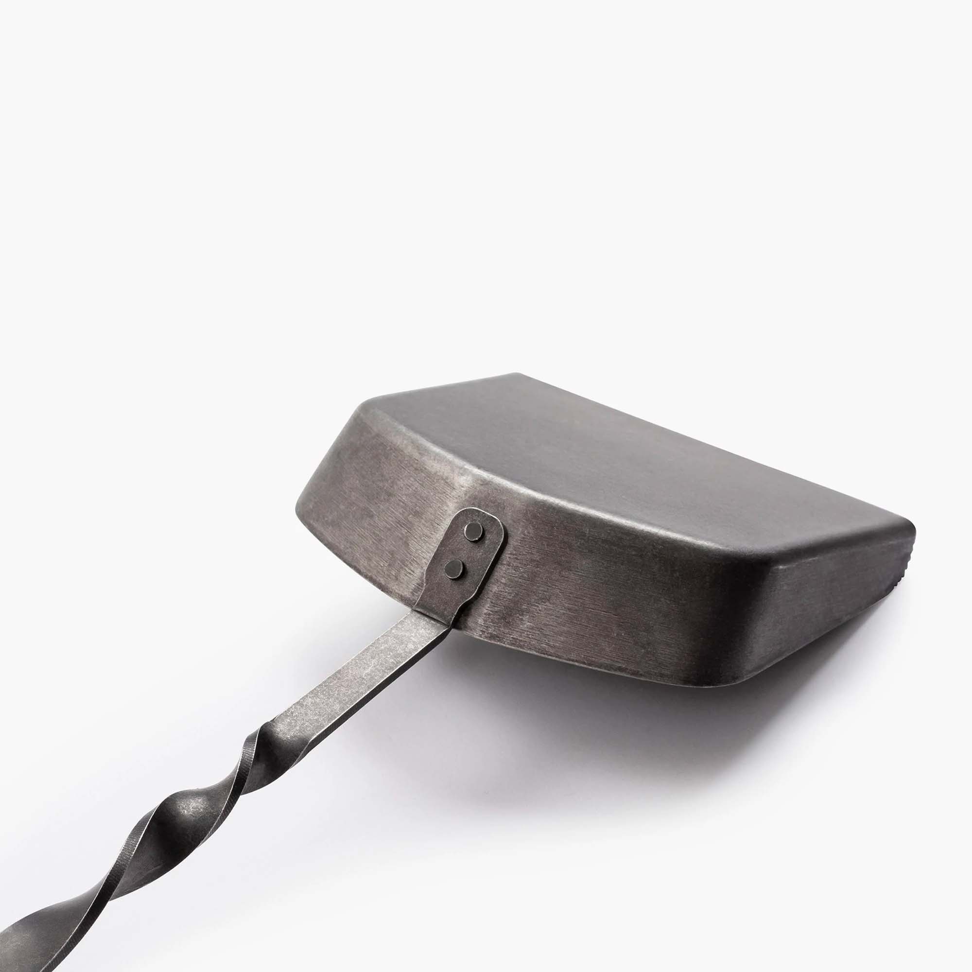 barebones-tools-cowboy-grill-kohlenschaufel-walnussgriff image 3