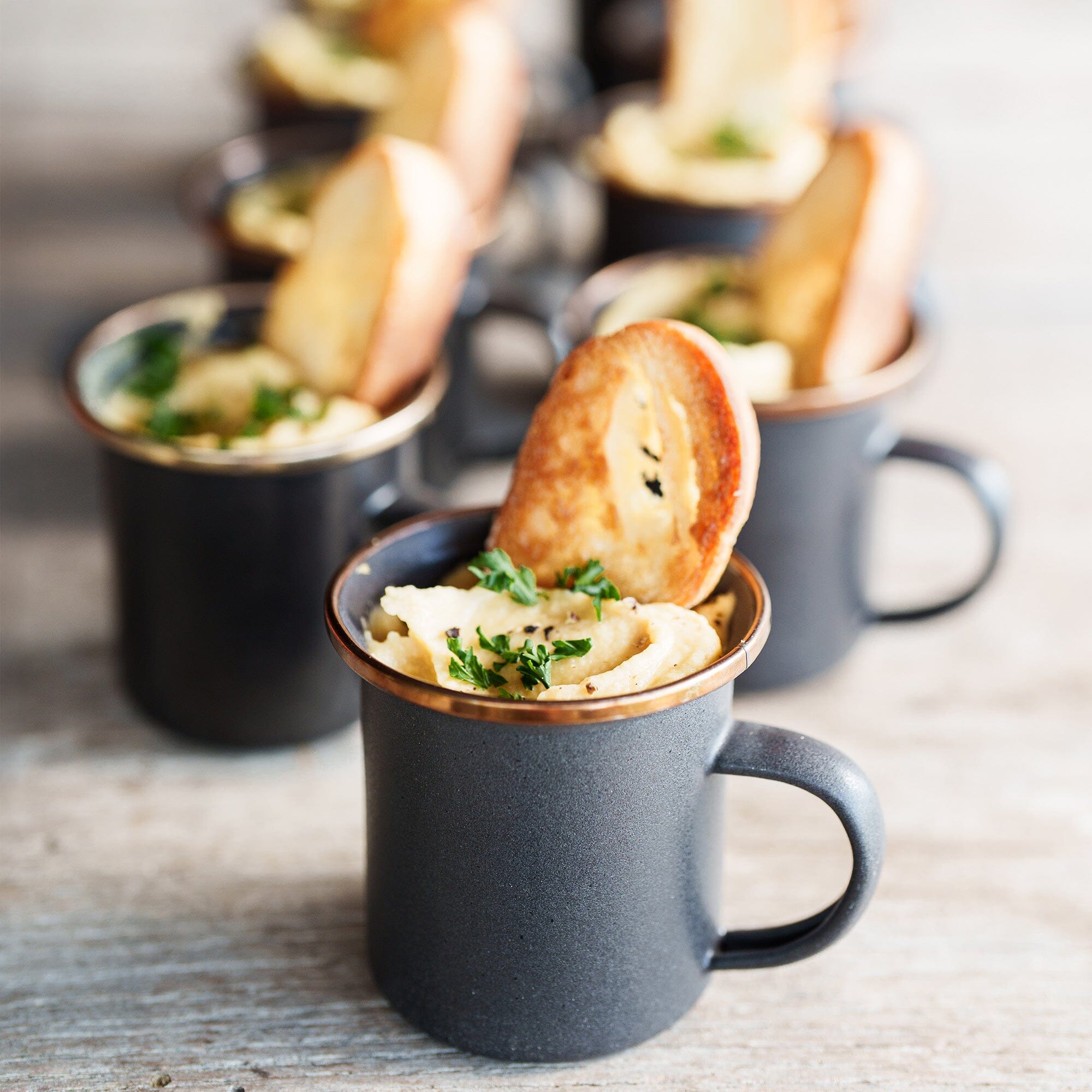 barebones-cook-dine-enamel-espresso-tassen-slate-gray-2er image 5