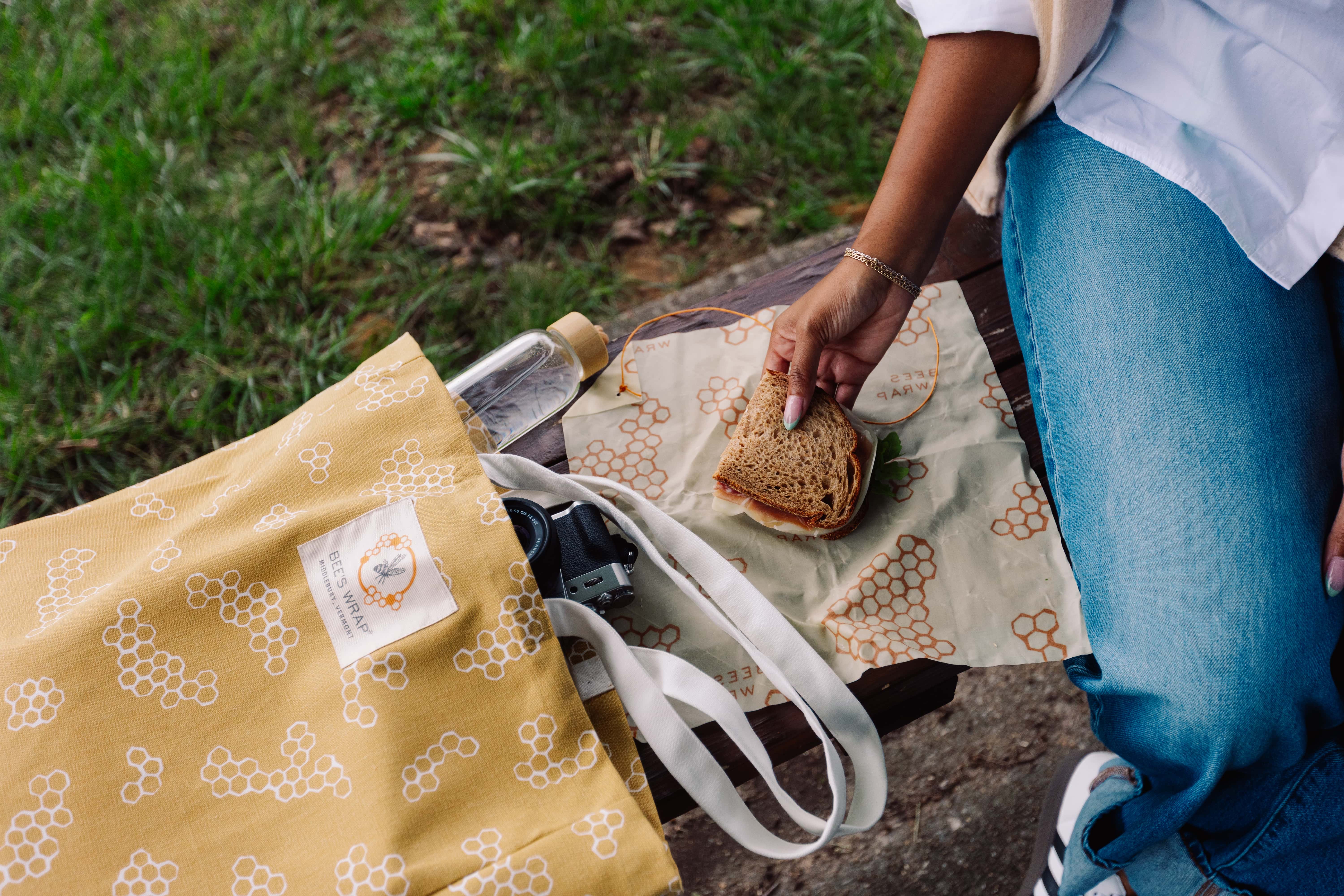 bee-s-wrap-bags-market-tote-tasche-honeycomb-bio image 5