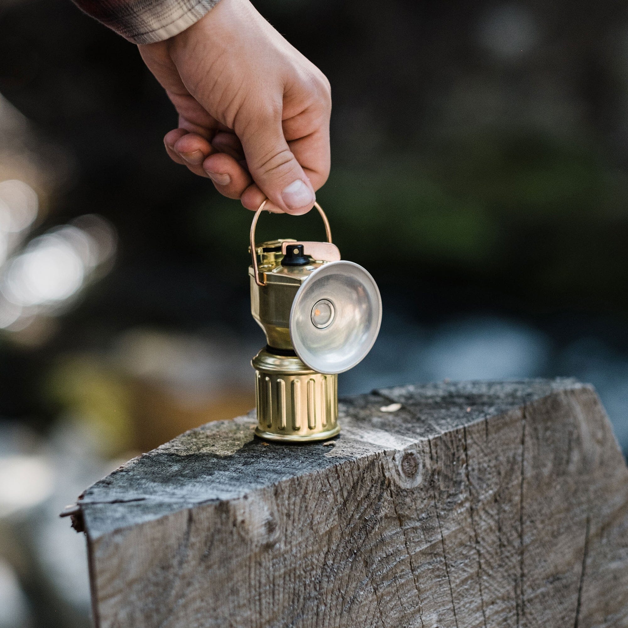 barebones-power-light-miners-lantern-laterne-messing-led image 8
